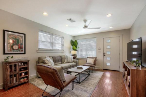 Charming Home W Huge Yard Near Bayoucity Park!